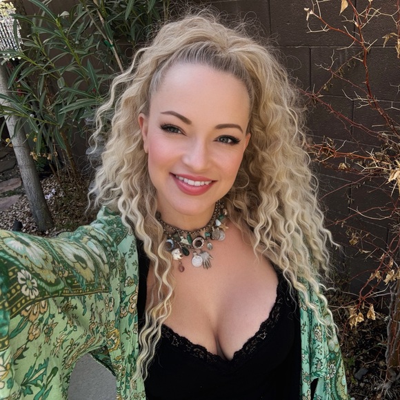 Meet your posher! :) - Picture 13 of 16